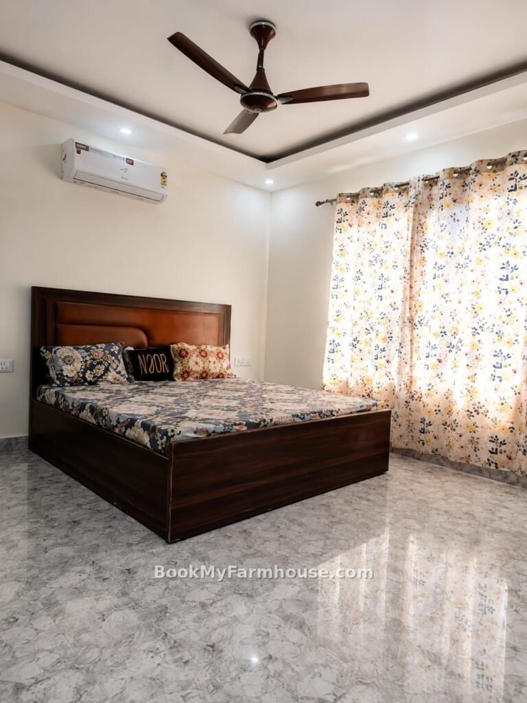 BMF Aqua private farmhouse in Noida, bedroom 1