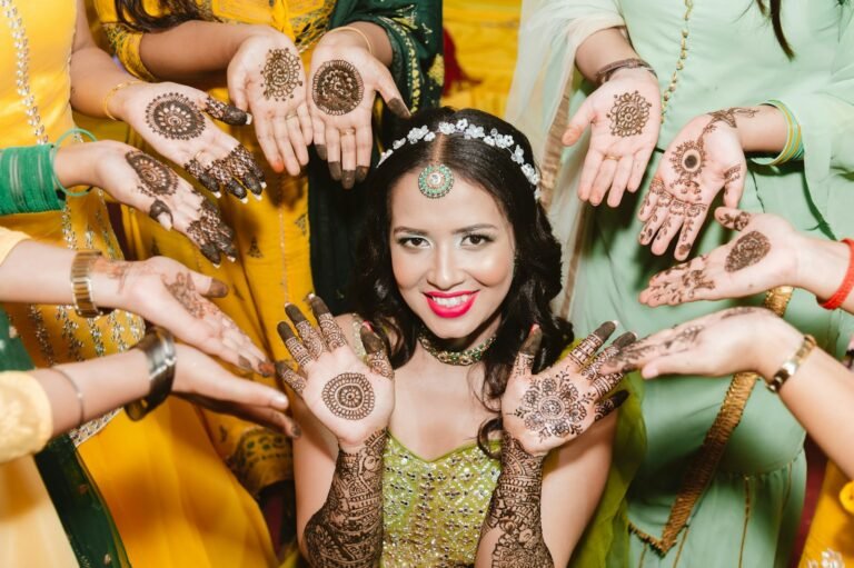 Bride showing her mehendi